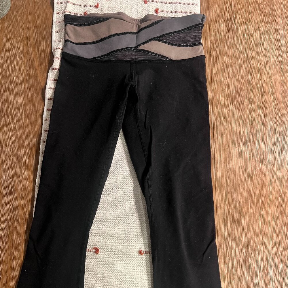 Lululemon Capri Leggings - Size 2, Black